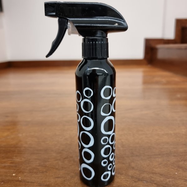 Alüminyum Temizleme Şişesi Benek Desenli Sprey Şişe 250ml Alüminyum Temizleme Şişesi Benek Desenli Sprey Şişe 250ml Altın