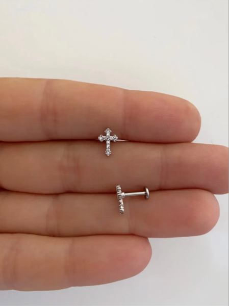 316L Cerrahi Çelik Gri Labret Zirkon Taşlı Haç Tragus Helix Lobe Conch Uyumlu Piercing Küpe