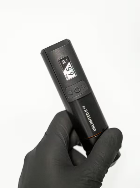Cheyenne Sol Nova Unlimited II 4.5 mm Stroke Çift Bataryalı Kablosuz Dövme Makinesi - Siyah Renk
